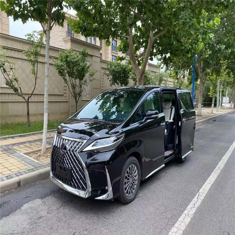 雷克萨斯LM300